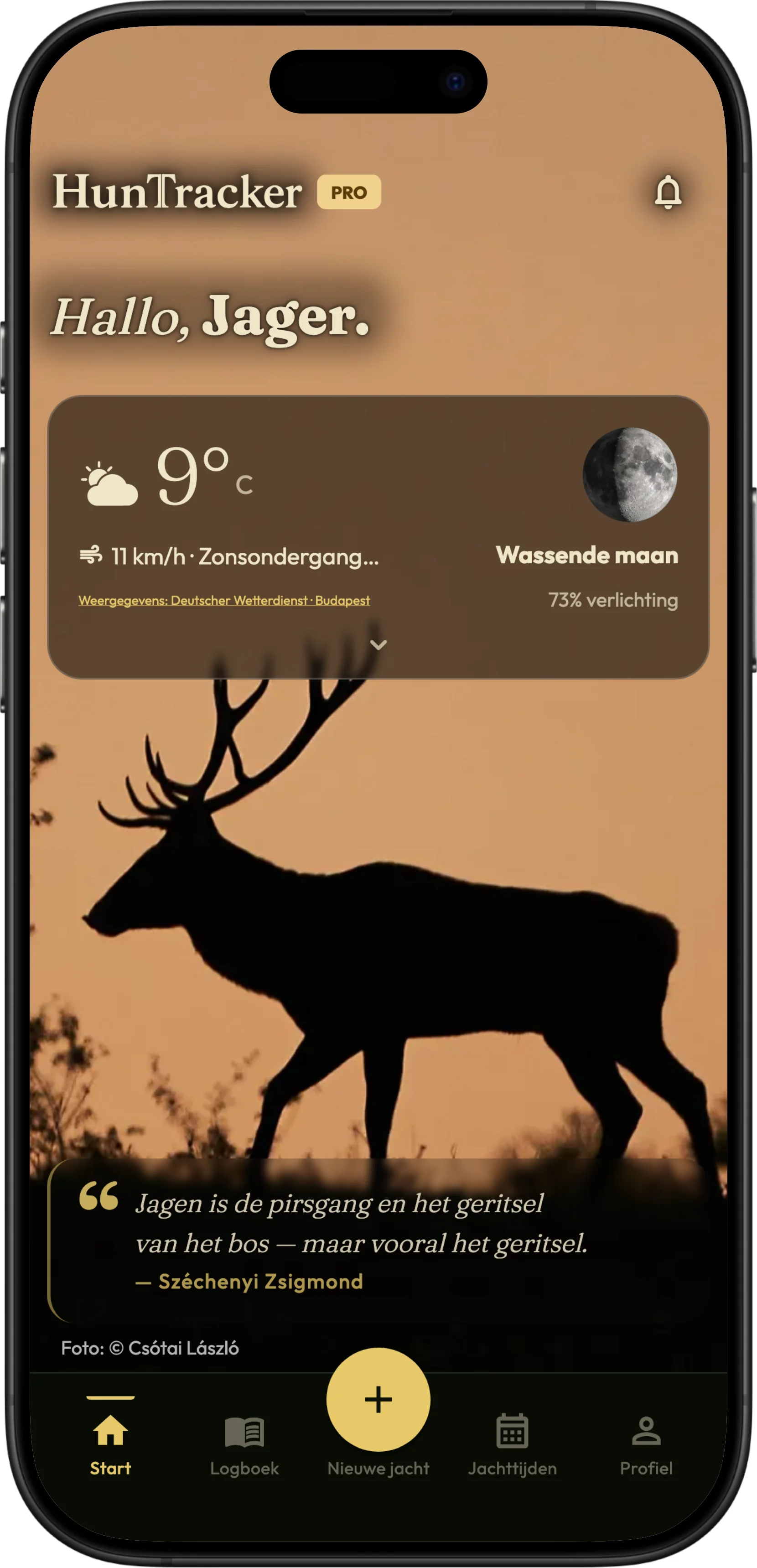 Het startscherm van HunTracker op een iPhone, met het huidige jachtseizoen en recente jachten