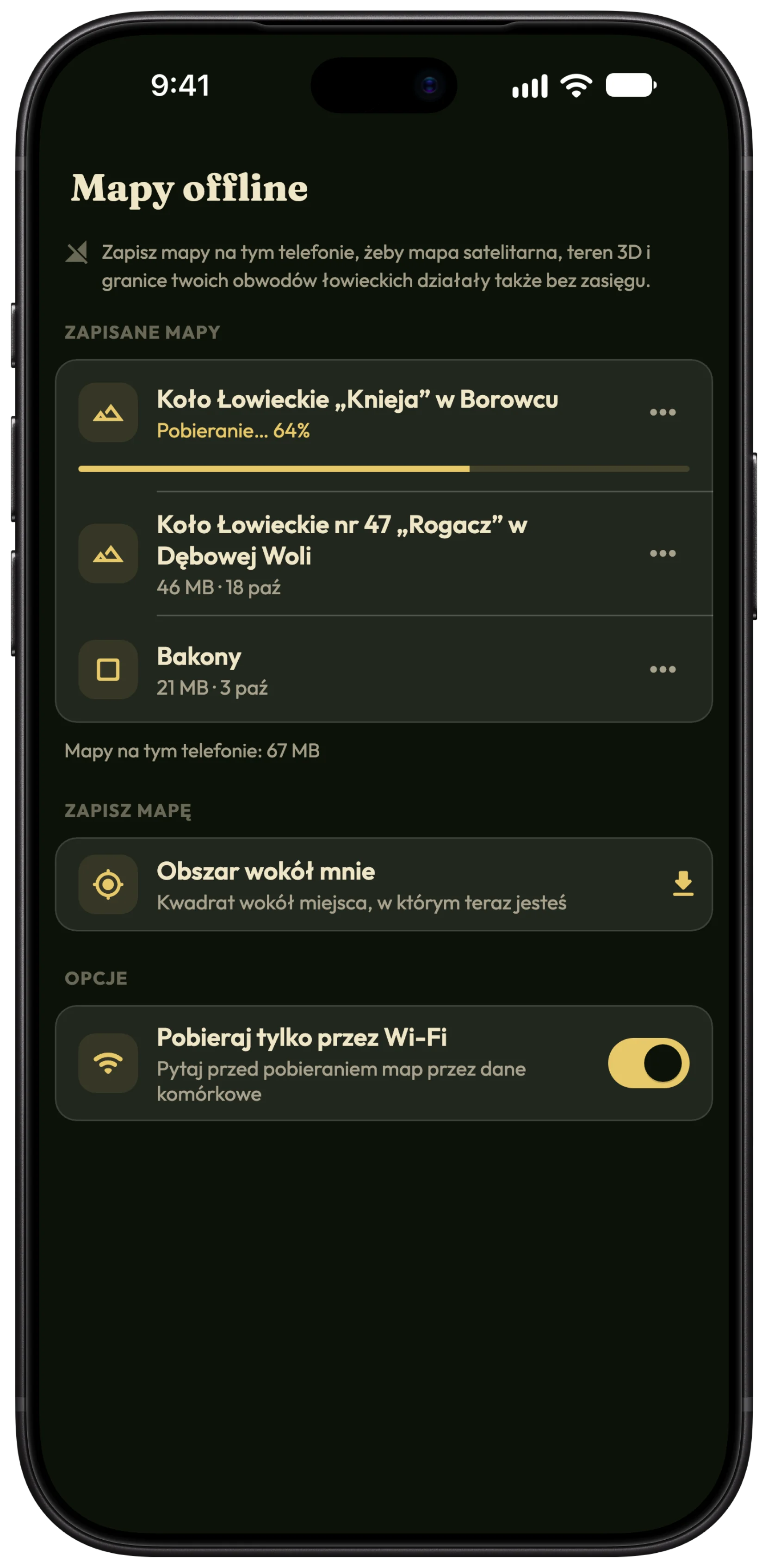 Ekran Mapy offline w HunTrackerze na iPhonie z zapisanymi obwodami koła i okolicą miejsca polowania oraz z kolejną mapą w trakcie pobierania