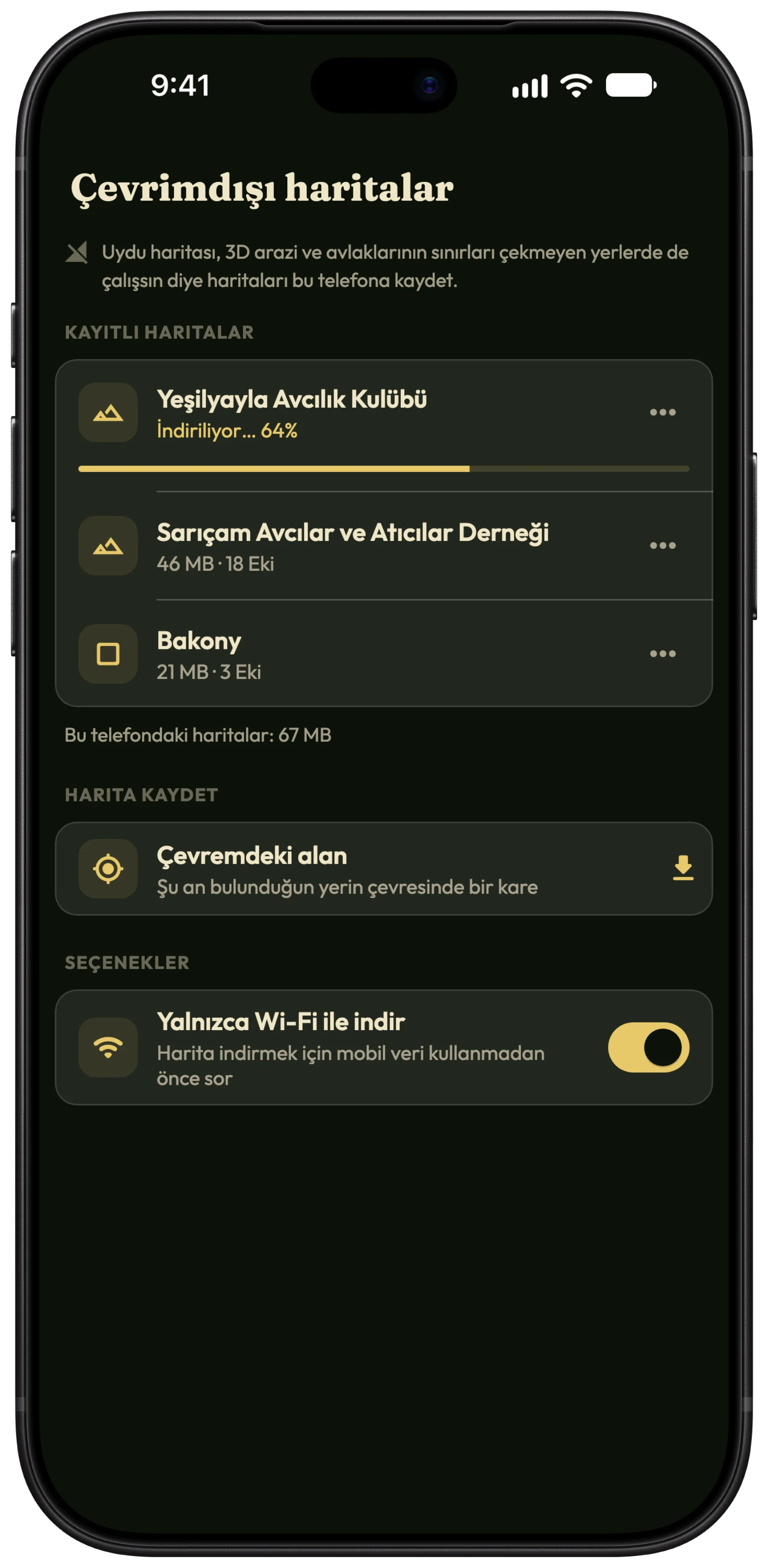 iPhone'da HunTracker Çevrimdışı haritalar ekranı, bir derneğin avlakları ve bir av yerinin çevresindeki alan kaydedilmiş, bir harita daha indiriliyor